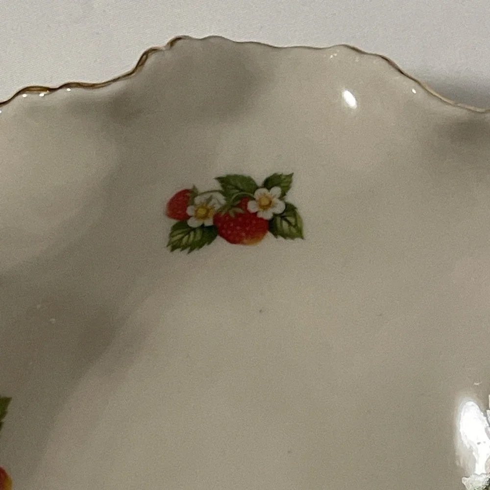 Vintage Strawberry Design Dixon Art Studio 22kt Gold Rimmed Candy Trinket Dish